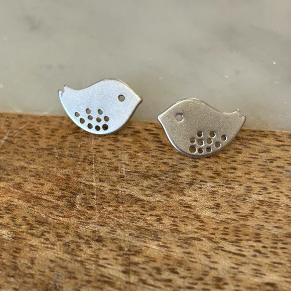 Silver bird studs - Picture 1 of 2
